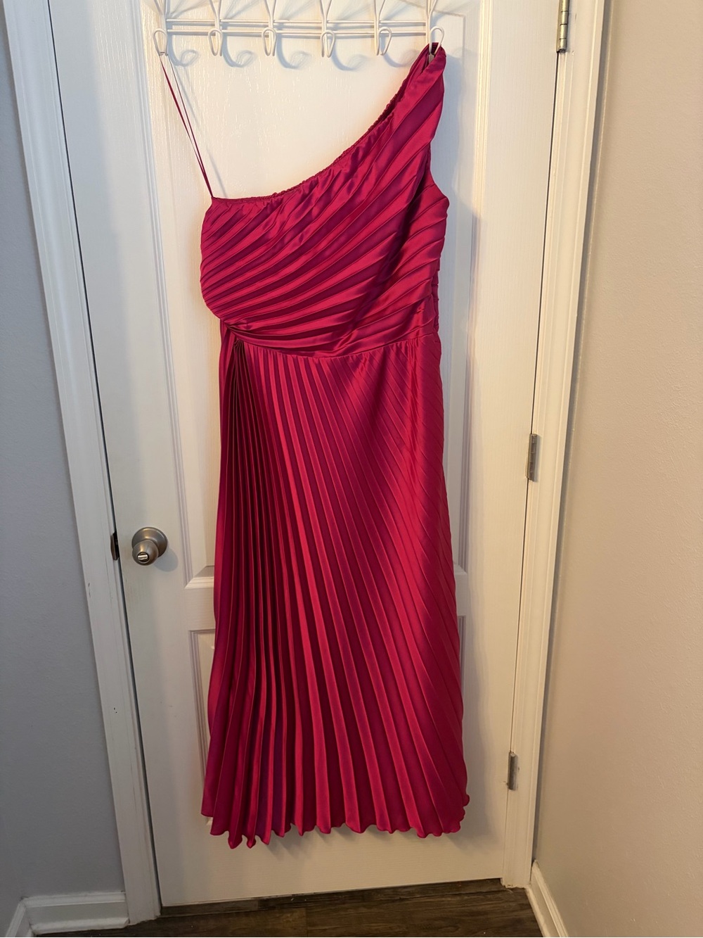 Abercrombie & Fitch Satin Camisole in Fuchsia